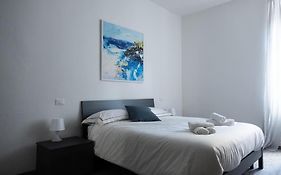 Private Room: The Port Apartment Scirocco